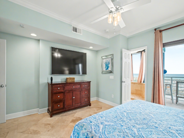 Pensacola Beach Condo With Gulf Views And Pool Access